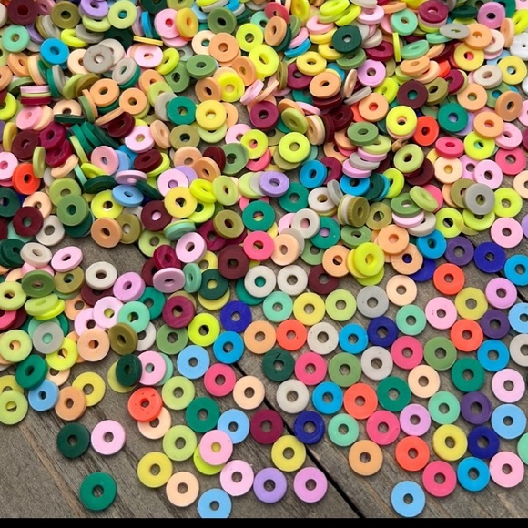 500+ Clay & Round Puka Shell Beads Mixed Jewelry Making Crafting DIY Bundle Lot - Picture 9 of 16